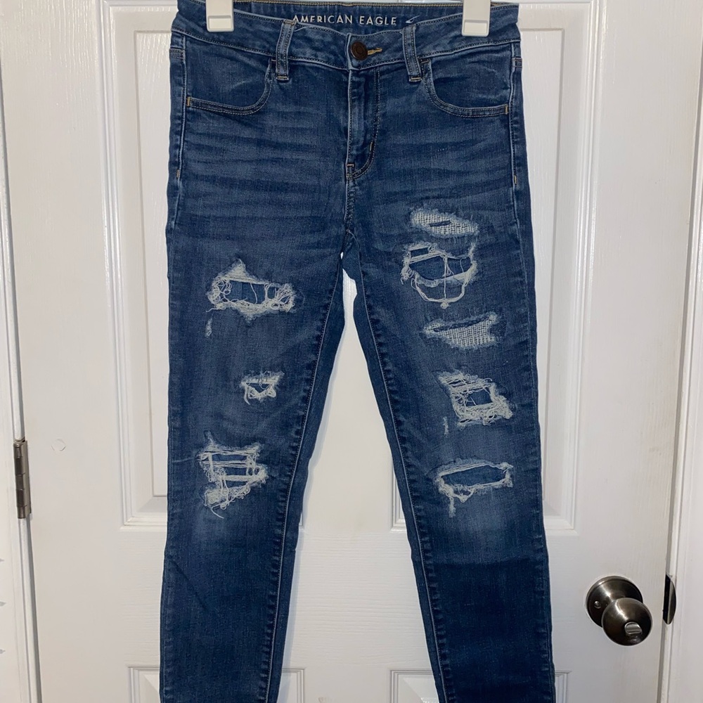 American Eagle Outfitters Women's Distressed Blue Jeans